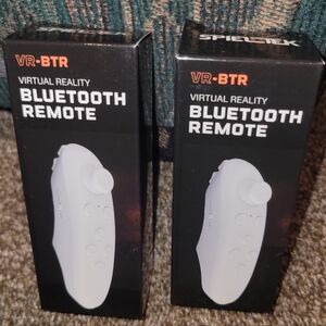 VR-BTR White Bluetooth Remote-set Of 2